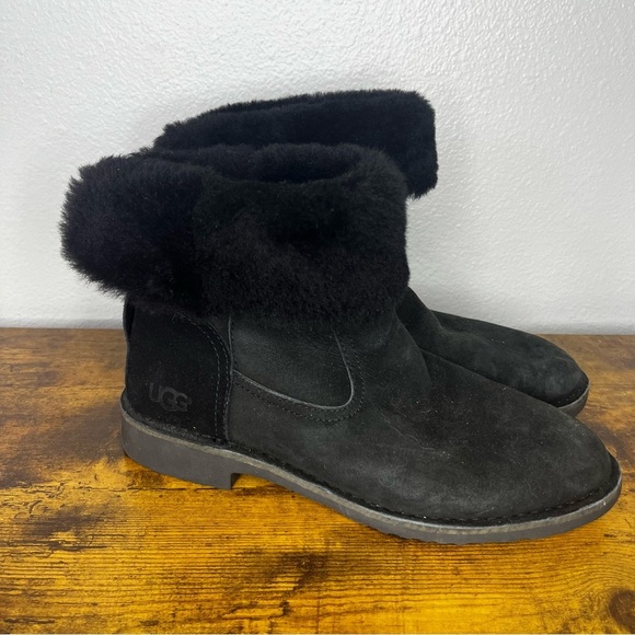UGG Australia Suede Faux Fur Rollover Boots Women 9 Black Slip On Casual - Picture 1 of 9
